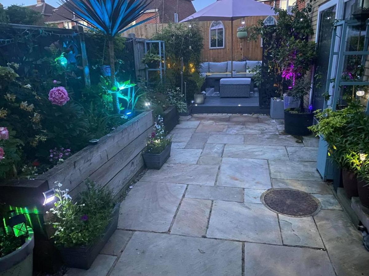 Secret Gem 1 Bed Garden Flat Private Luxury Hot Tub Apartment Bournemouth Luaran gambar