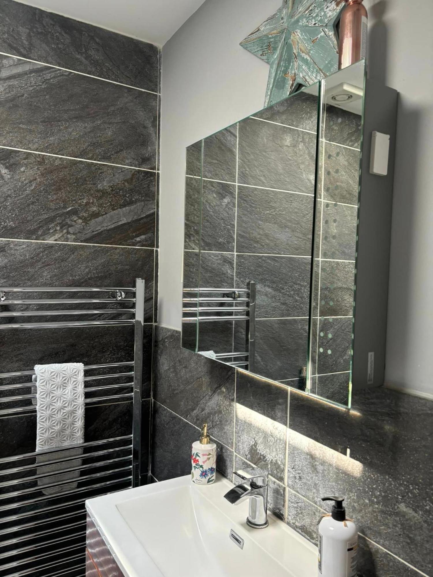 Secret Gem 1 Bed Garden Flat Private Luxury Hot Tub Apartment Bournemouth Luaran gambar