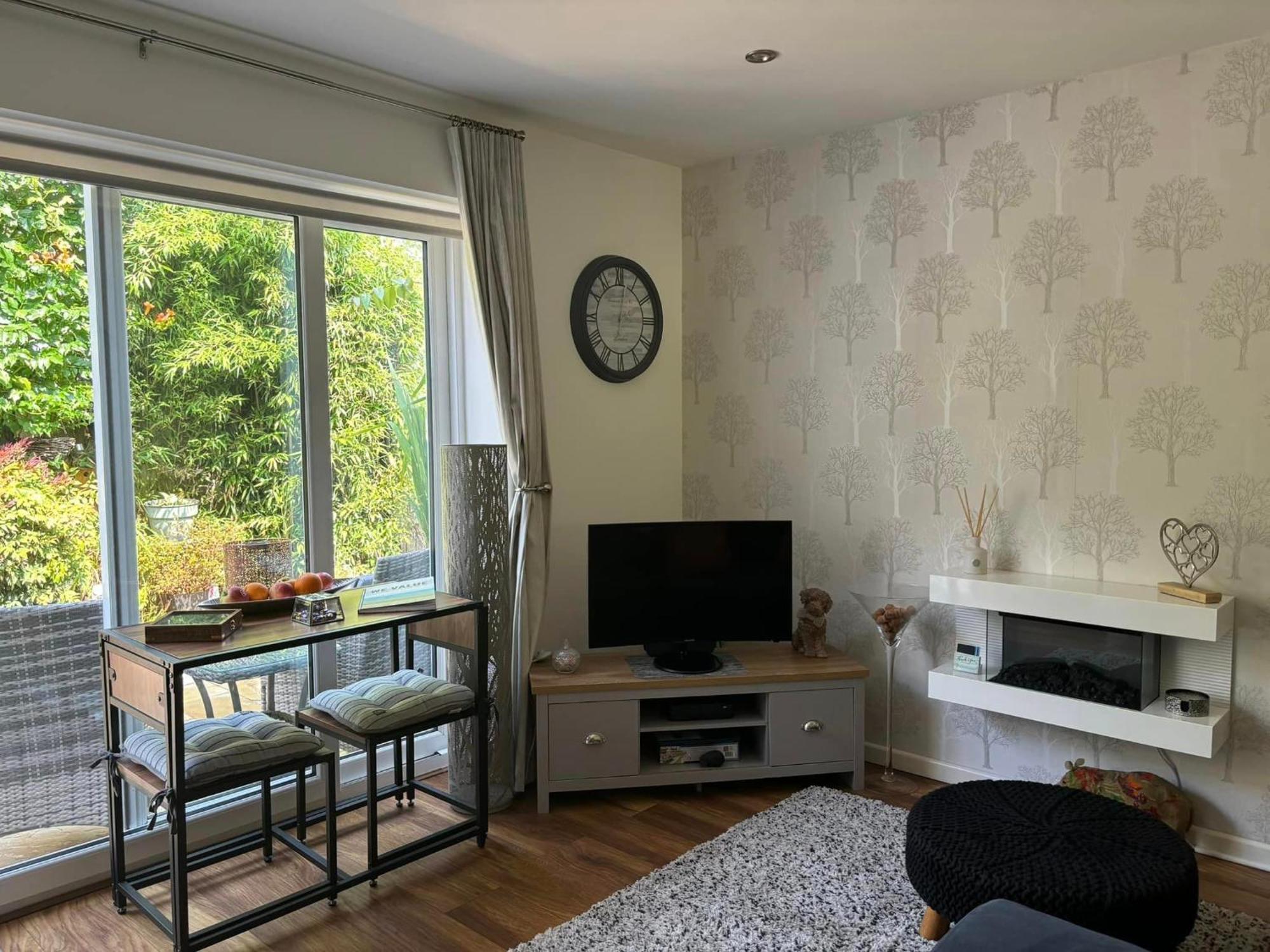 Secret Gem 1 Bed Garden Flat Private Luxury Hot Tub Apartment Bournemouth Luaran gambar