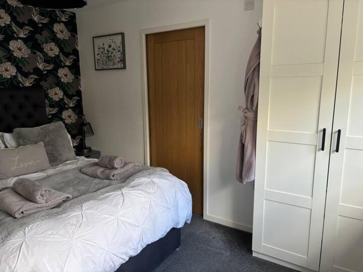 Secret Gem 1 Bed Garden Flat Private Luxury Hot Tub Apartment Bournemouth Luaran gambar